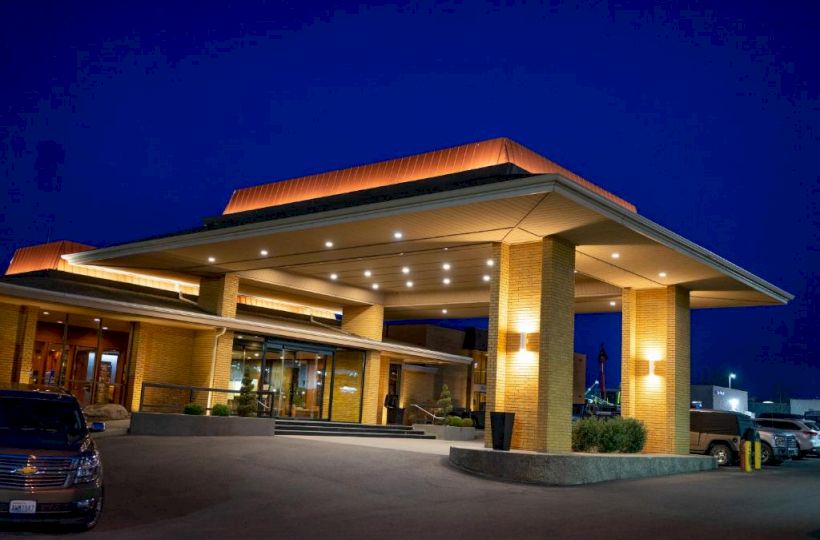 Mirabeau Park Hotel & Convention Center