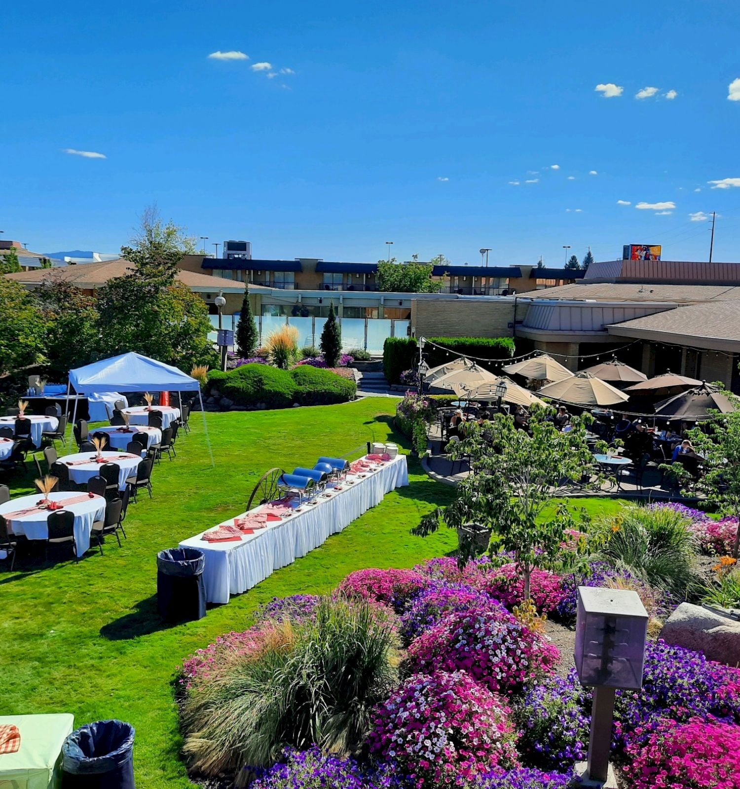Mirabeau Park Hotel & Convention Center