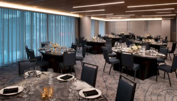 Mirabeau Park Hotel & Convention Center