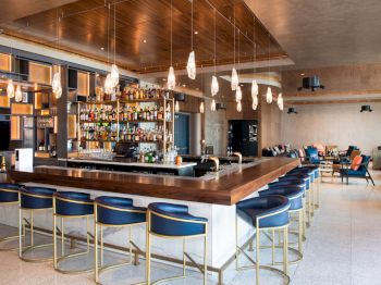 Mirabeau Park Hotel & Convention Center