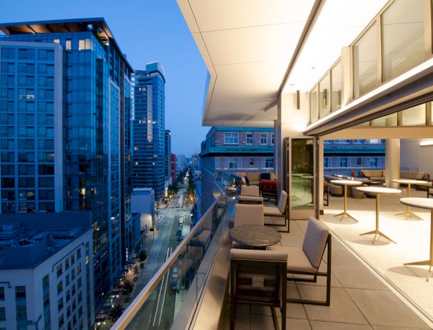 Mirabeau Park Hotel & Convention Center