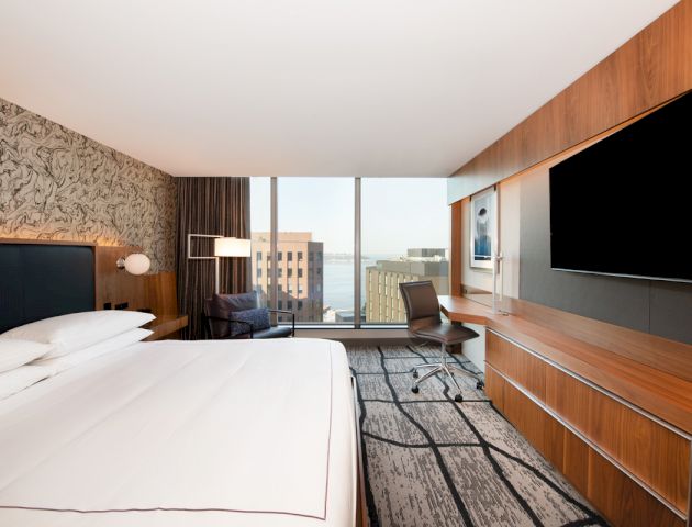 Mirabeau Park Hotel & Convention Center
