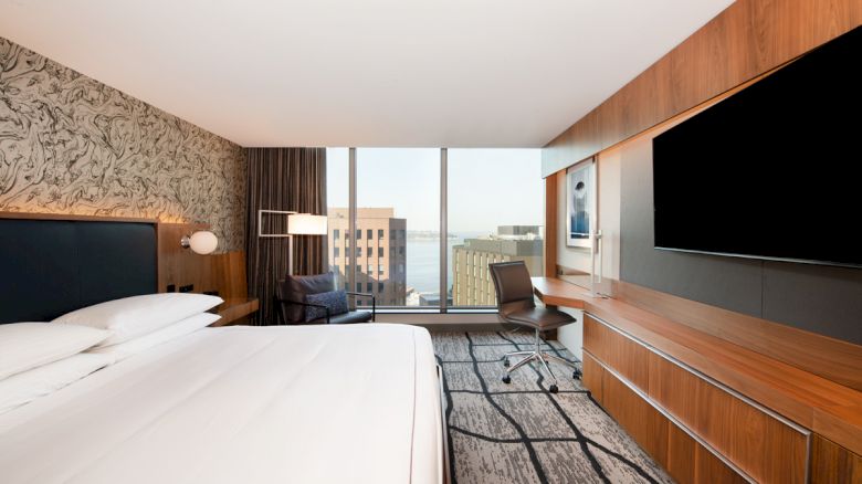 Mirabeau Park Hotel & Convention Center